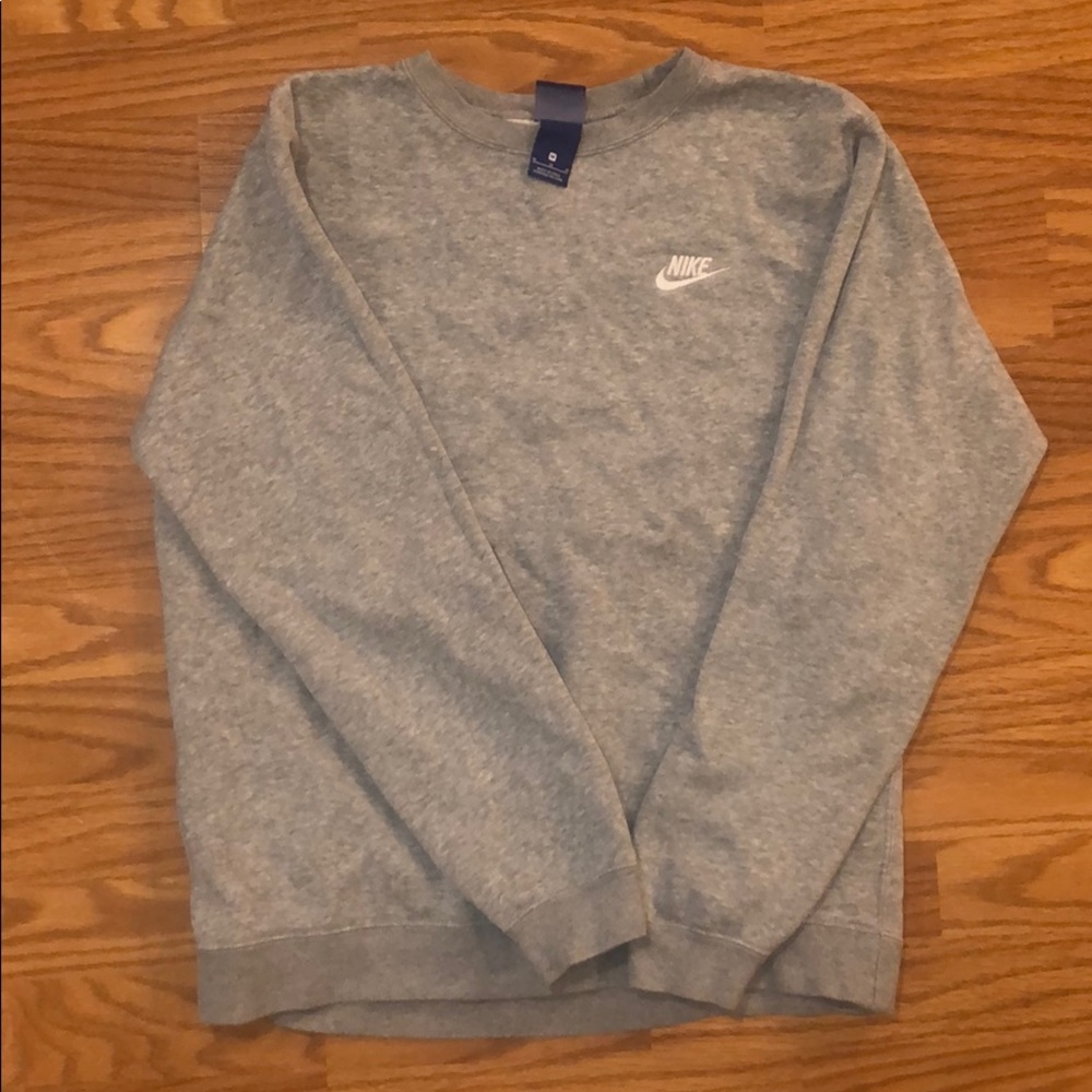 Nike crewneck sweatshirt size medium